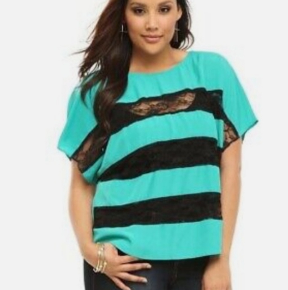 Torrid size 2 turquoise & black top